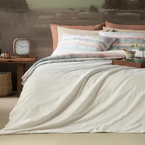 سرویس ملحفه انگلیش هوم مدل Spacious Lines دو نفره 3 تکه