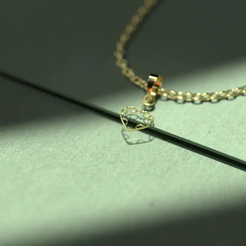 گردنبند طلا 18 عیار زنانه مدوپد مدل طرح قلب کد DD1209
