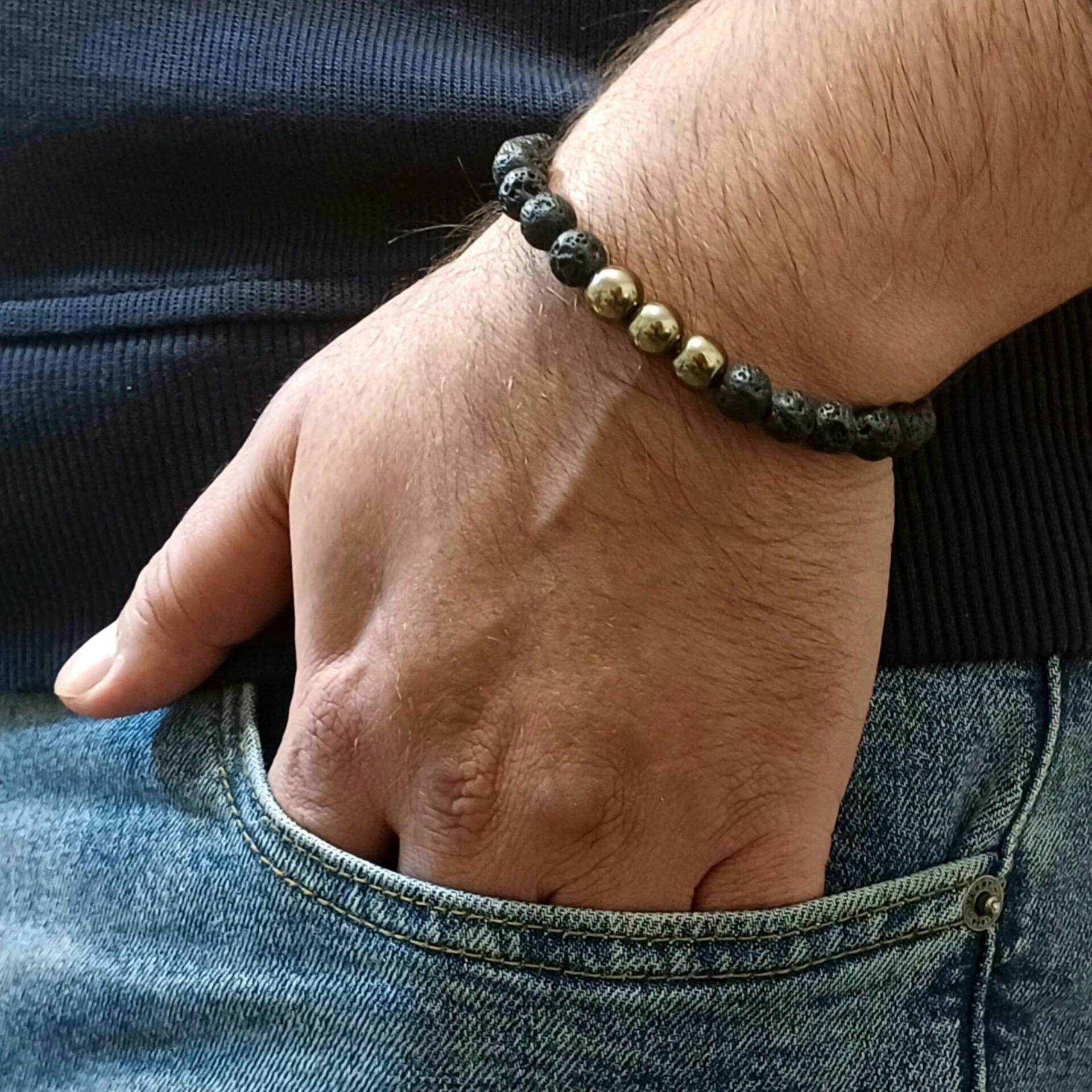 دستبند مردانه مدل سنگ لاوا و حدید دستبند مردانه مدل سنگ لاوا و حدید