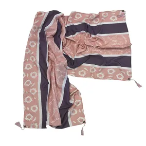 شال زنانه مدل گل دار