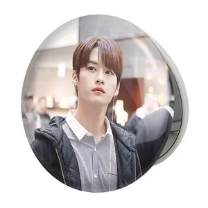 آینه جیبی خندالو طرح لی نو گروه استری کیدز Stray Kids مدل تاشو کد 11859 