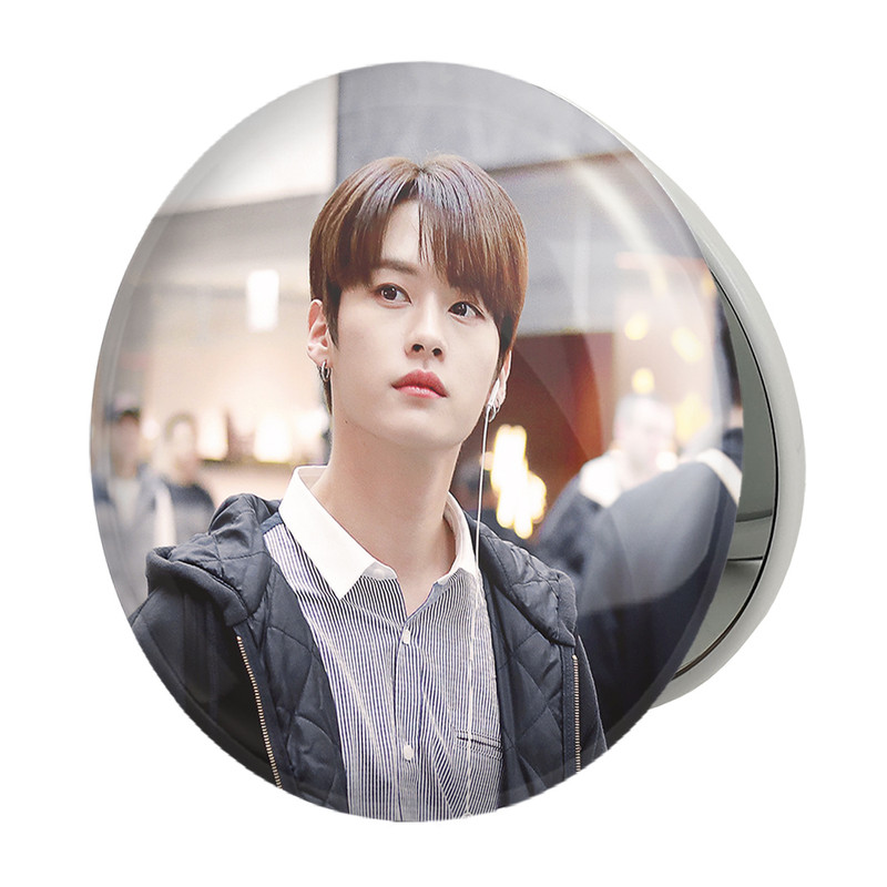 آینه جیبی خندالو طرح لی نو گروه استری کیدز Stray Kids مدل تاشو کد 11859