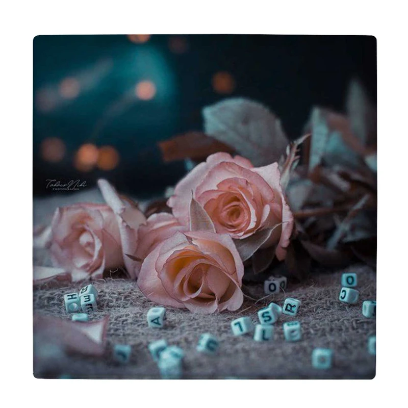 زیر لیوانی طرح گل های رز و حروف لاتین کد    4045755_2485