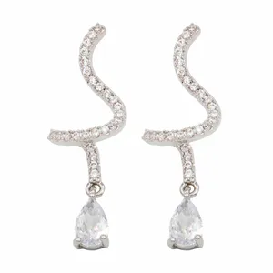 گوشواره دخترانه مدل مارپیچ نگینی