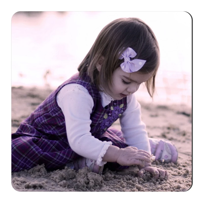  مگنت طرح دختر بچه در ساحل دریا کد NIM1872 