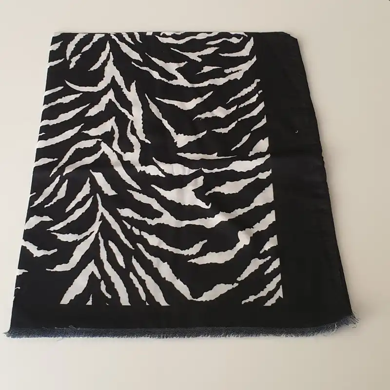 شال زنانه مدل 23e