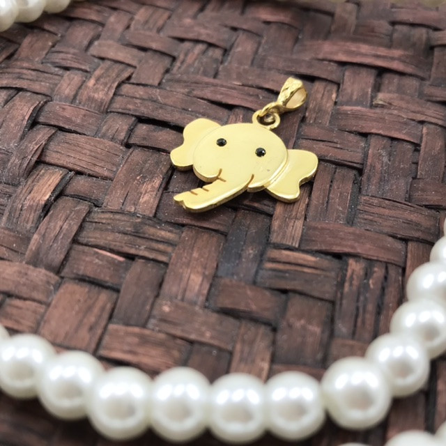 آويز گردنبند نقره مدل فيل كد A1004