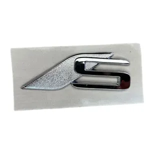 آرم گلگیر خودرو وارون مدل K-486-S مناسب برای ساینا 