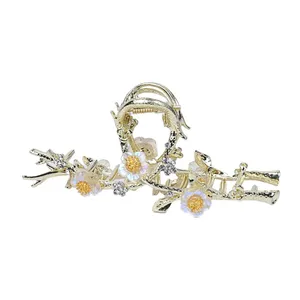 کلیپس مو زنانه مدل گلدار مینیمال