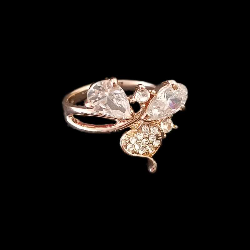 انگشتر زنانه مدل شاین نگین دار انگشتر زنانه مدل شاین نگین دار