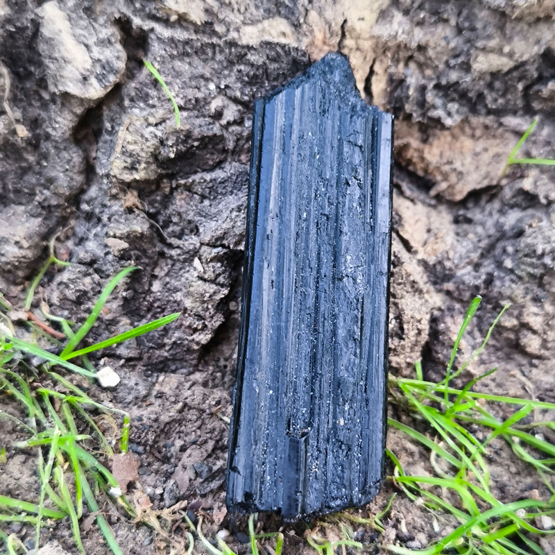 سنگ راف مدل تورمالین کد 141