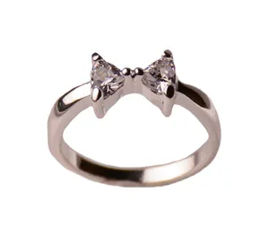 انگشتر زنانه ای سی سی مدل 803218