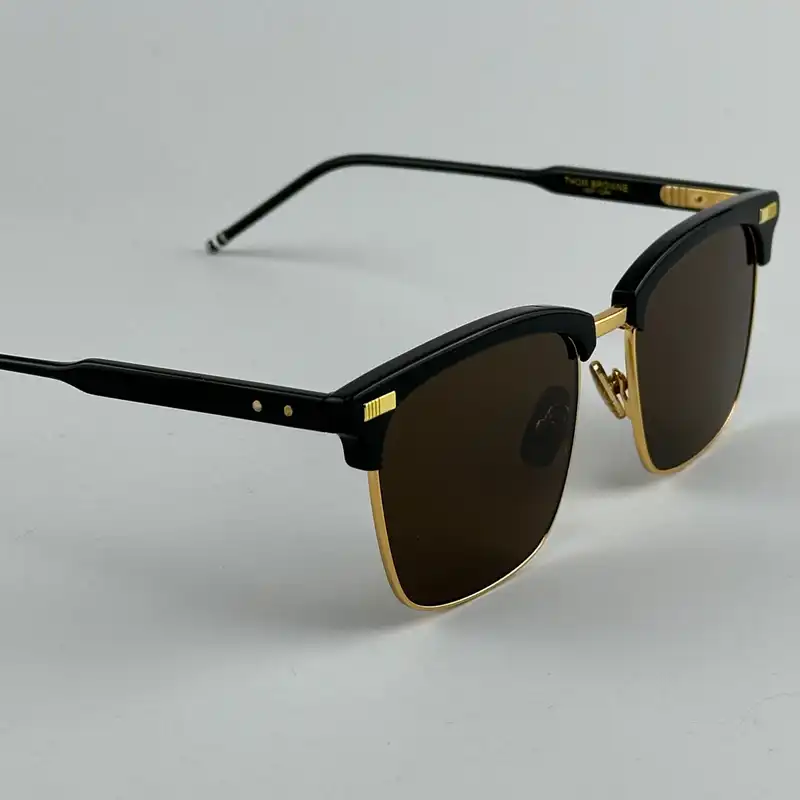 عینک آفتابی تام براون مدل TB-711-A-BLK-GLD-52