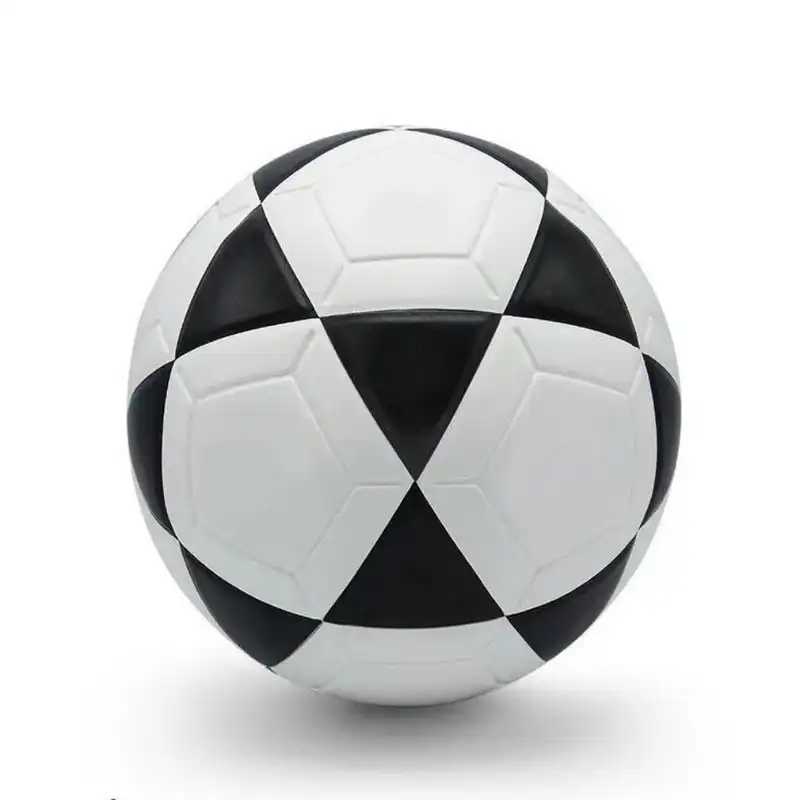 توپ فوتبال مدل چرمی کلاسیک