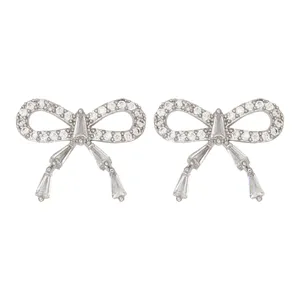 گوشواره دخترانه مدل پروانه بینهایت