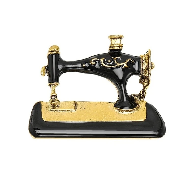 گل سینه زنانه مدل چرخ خیاطی کلاسیک کد ngr429 