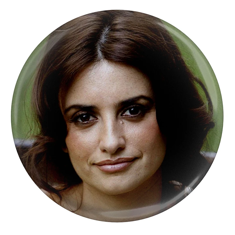 مگنت طرح بازیگر پنه لوپه کروز سانچز مدل S6813 