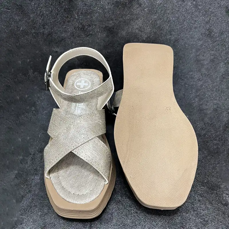 صندل زنانه مدل تابان