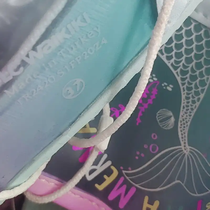 دمپایی زنانه ال سی وایکیکی مدل استپ دار پاستیلی