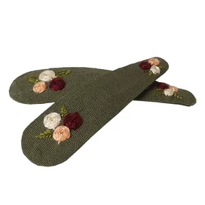 گیره مو دخترانه مدل تق تقی گلدوزی شده HT - 0036 بسته 2 عددی