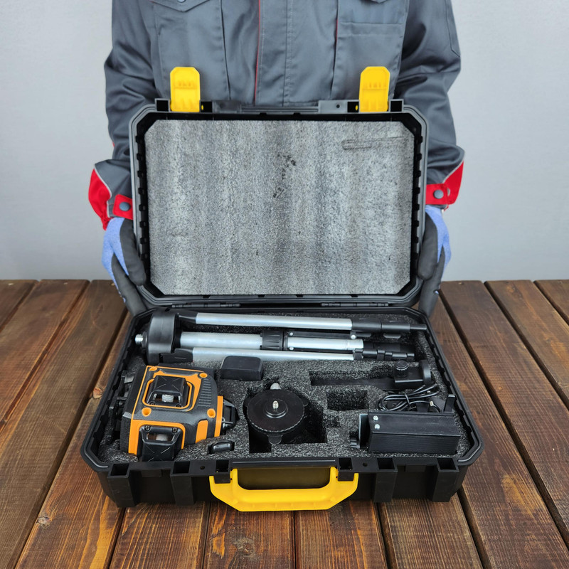 تراز لیزری صنعتی اینتیمکث کد 2121 به همراه ریموت کنترل