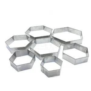 کاتر شیرینی پزی طرح 6 ضلعی مدل pe811 مجموعه 7 عددی