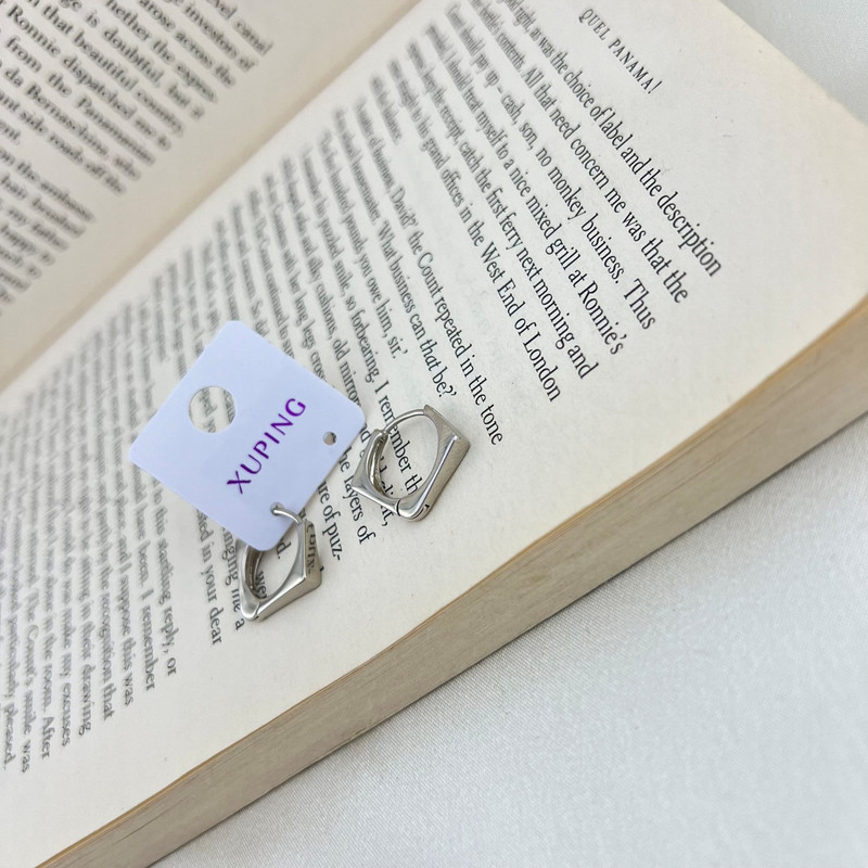 گوشواره زنانه ژوپینگ مدل E4775 گوشواره زنانه ژوپینگ مدل E4775