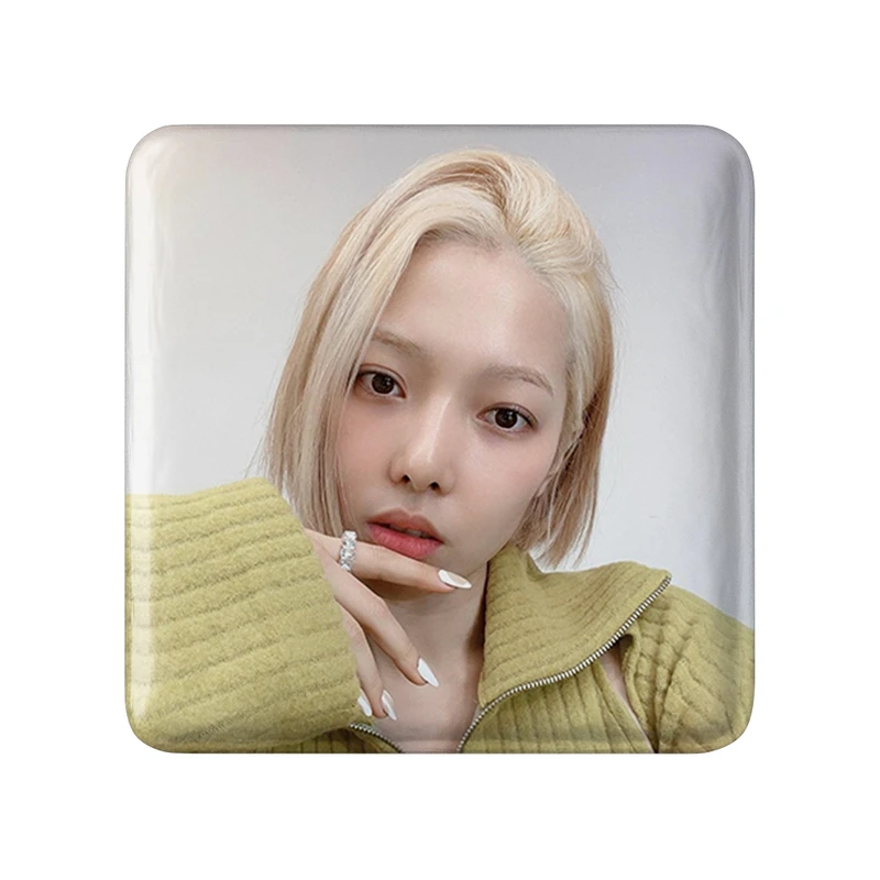 مگنت خندالو طرح سومین گروه کارد Kard  مدل مربعی کد 20152