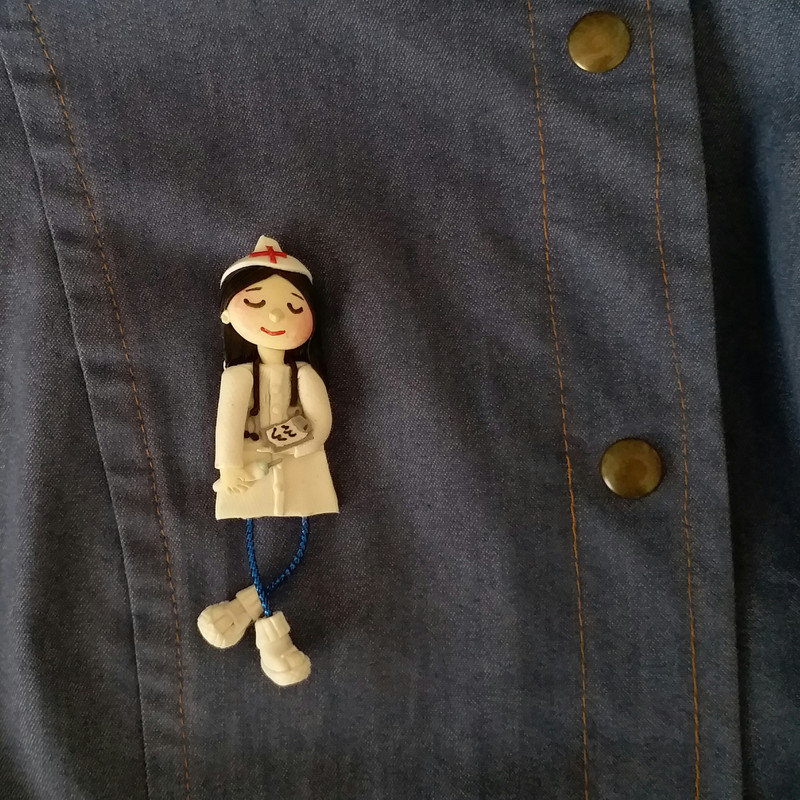 سنجاق سینه زنانه مدل پزشک پرستار SS112