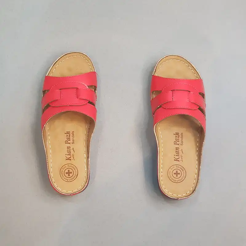 دمپایی زنانه مدل چرم رنگ قرمز