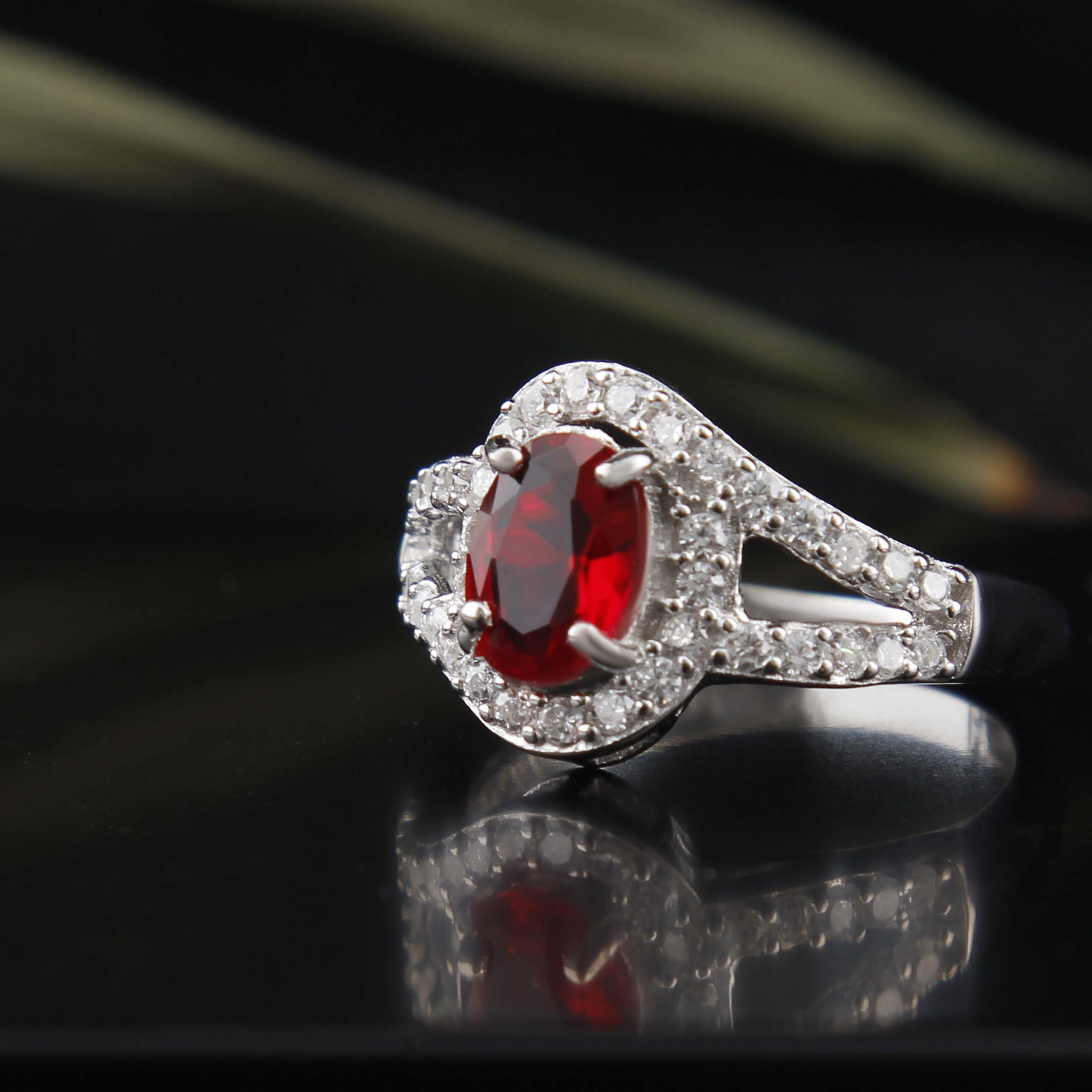 انگشتر نقره زنانه بازرگانی میلادی مدل سنگ کوارتز نگین برلیان بدون ریزش ابکاری رادیوم کد AWR_1547