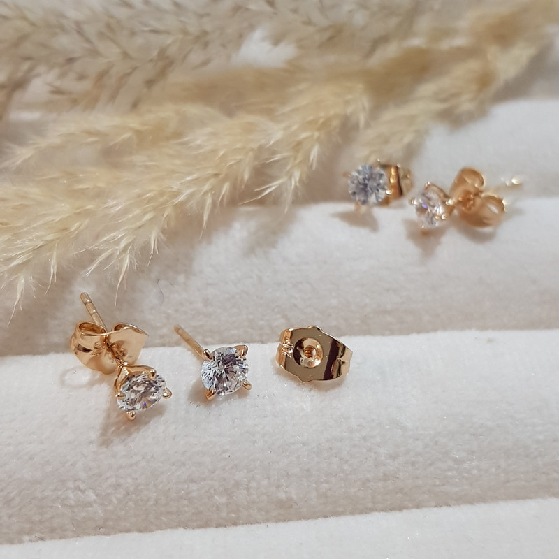 گوشواره زنانه ژوپینگ مدل تک نگین 3473