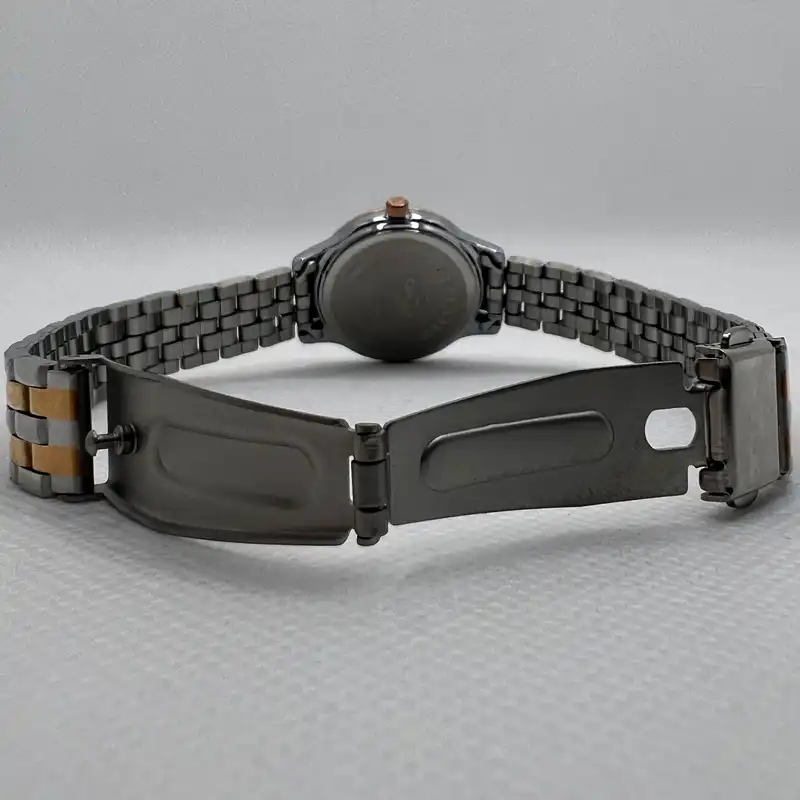 ساعت مچی عقربه ای زنانه اوماکس مدل OJSB002N004