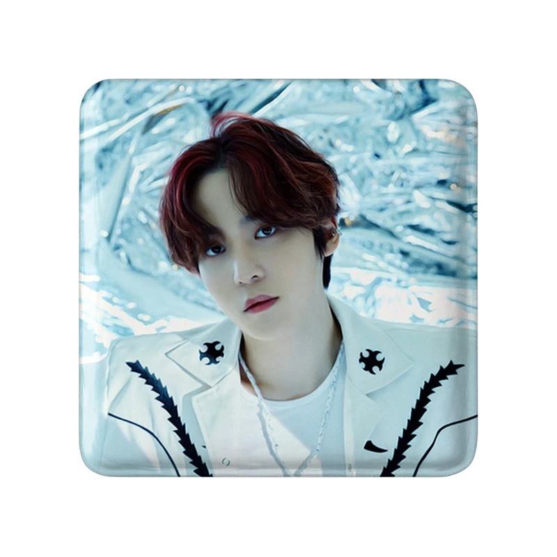 مگنت خندالو طرح یونهو گروه ایتیز ATEEZ  مدل مربعی کد 21216