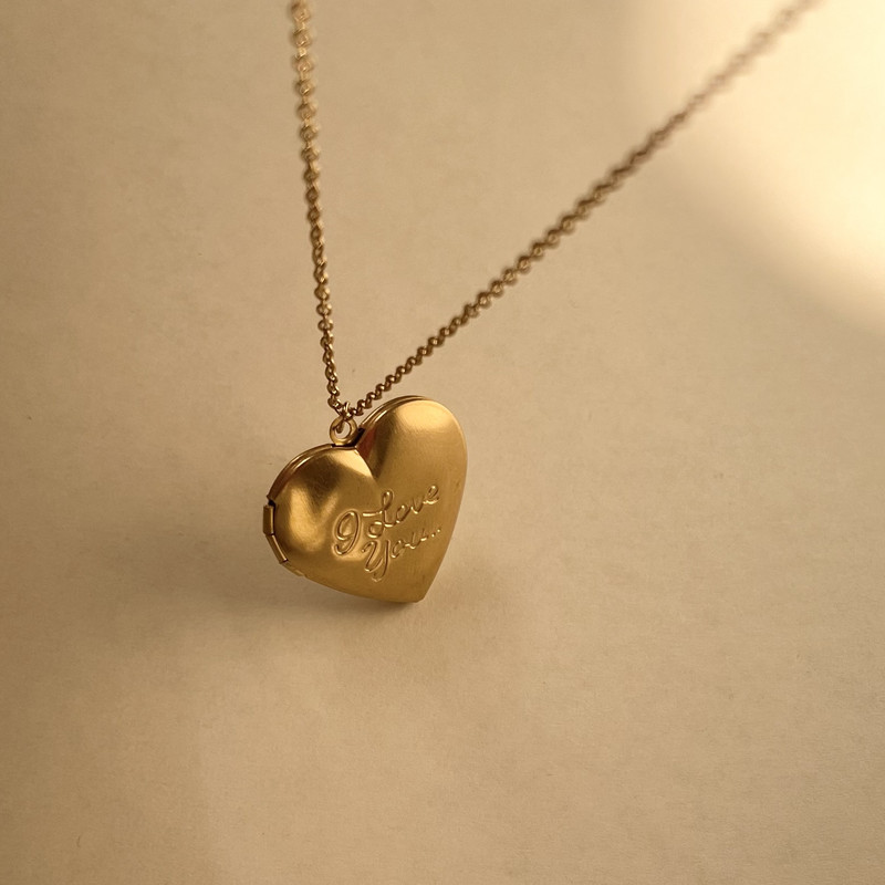 گردنبند زنانه مدل قاب عکس جادویی طرح لاکت قلب 444