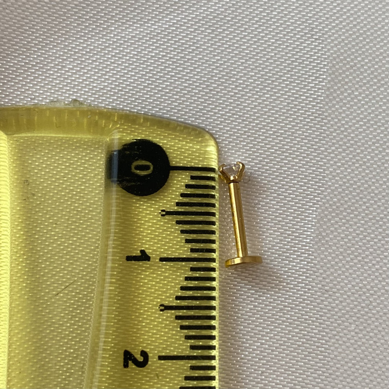 پیرسینگ مدل تک نگین کد S پیرسینگ مدل تک نگین کد S