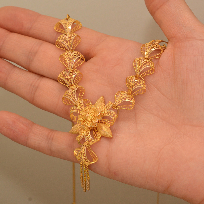 گردنبند طلا 18 عیار زنانه با زنجیر بیزمارک طلای مستجابی مدل بحرینی پنج شیر کد 40498 گردنبند طلا 18 عیار زنانه با زنجیر بیزمارک طلای مستجابی مدل بحرینی پنج شیر کد 40498