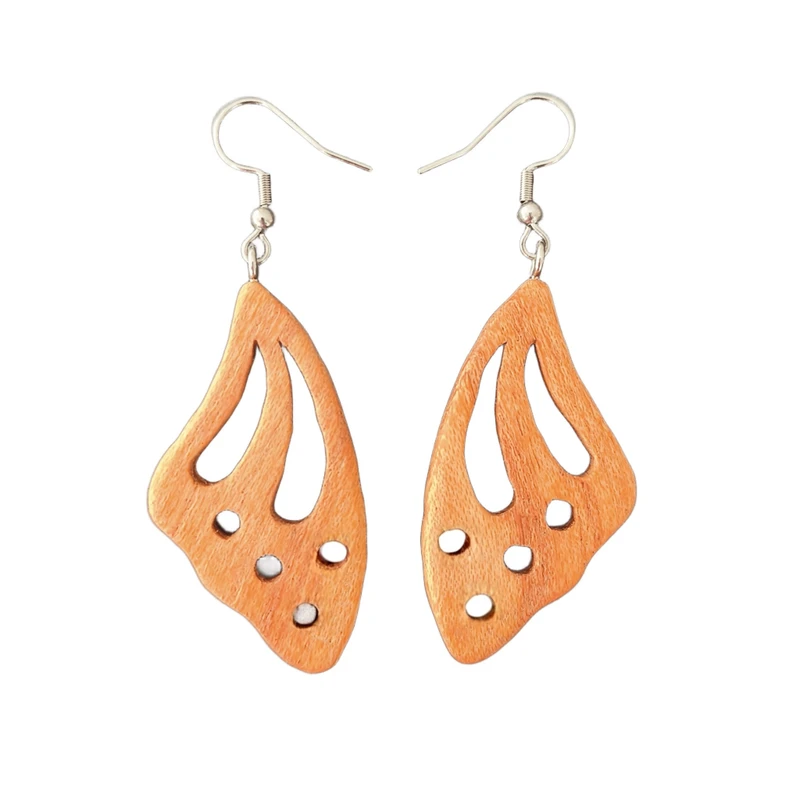 گوشواره دست ساز زنانه مدل چوبی طرح پروانه