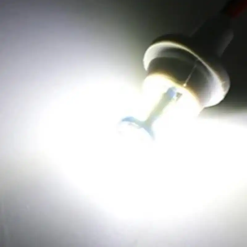 لامپ سکن خودرو اچ اف دی  طرح 15smd کد 3030 بسته دو عددی