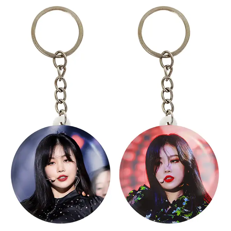 جاکلیدی خندالو مدل سوجین گروه جی آیدل GIdle کد 1955719561 مجموعه 2 عددی