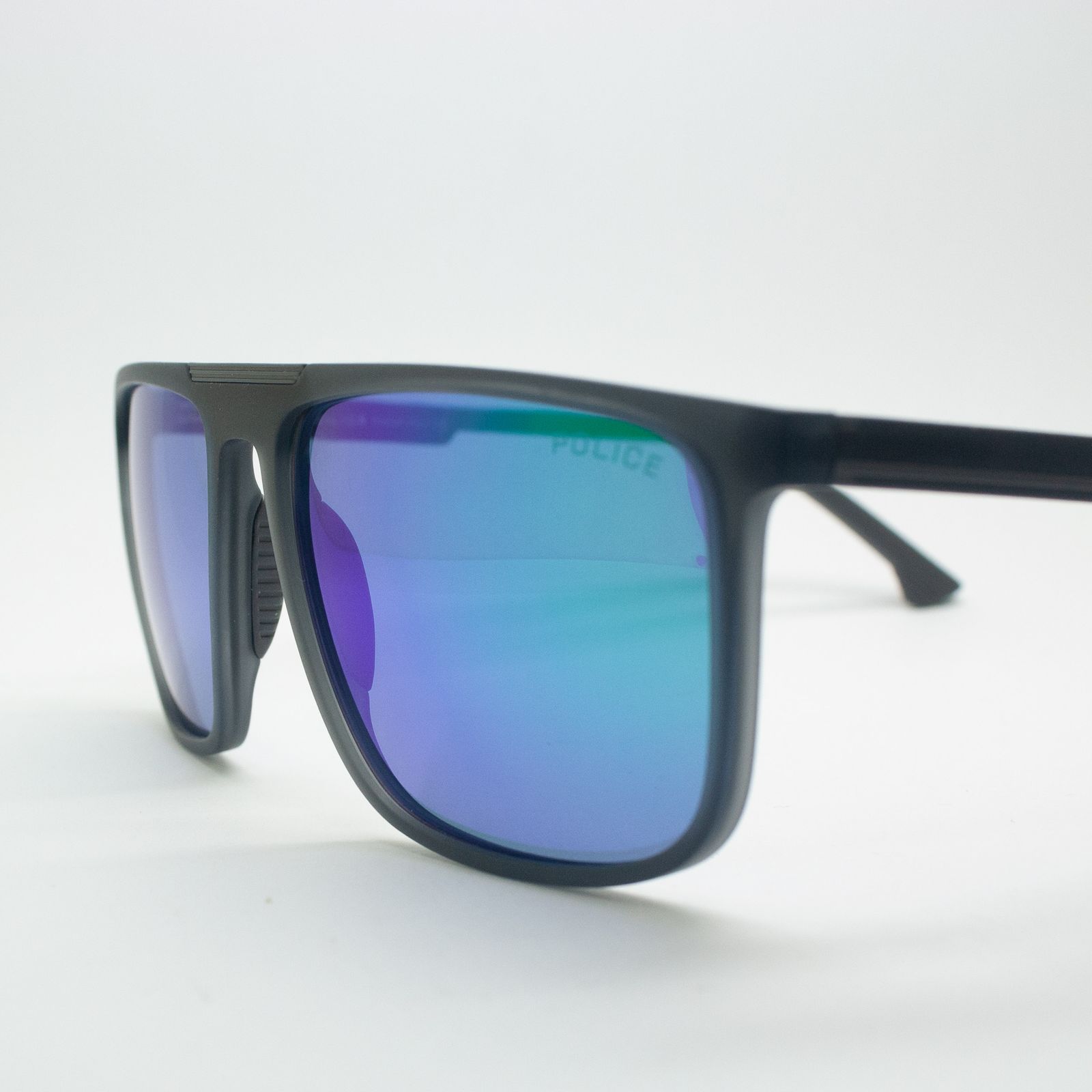 عینک آفتابی پلیس مدل FC04-08 C07 -  - 5