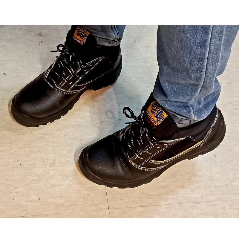 کفش ایمنی  پاژند فیدار تبریز مدل 4044