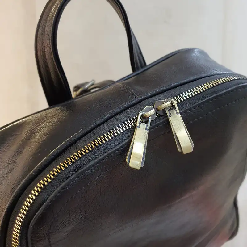 کوله پشتی زنانه مدل ایزاک