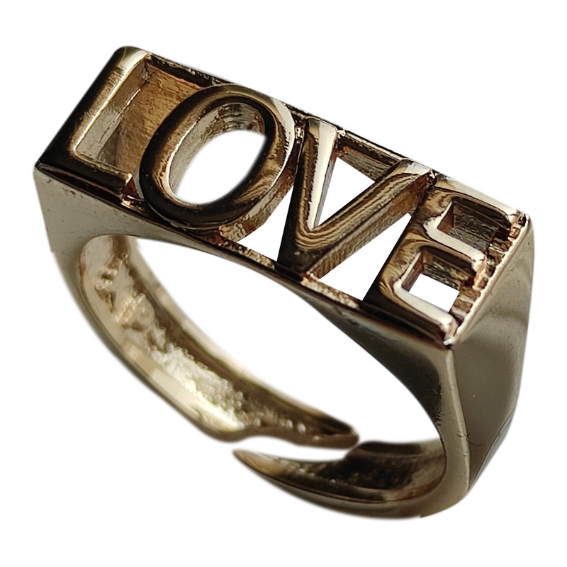 انگشتر مدل عشق طرح LOVE انگشتر مدل عشق طرح LOVE