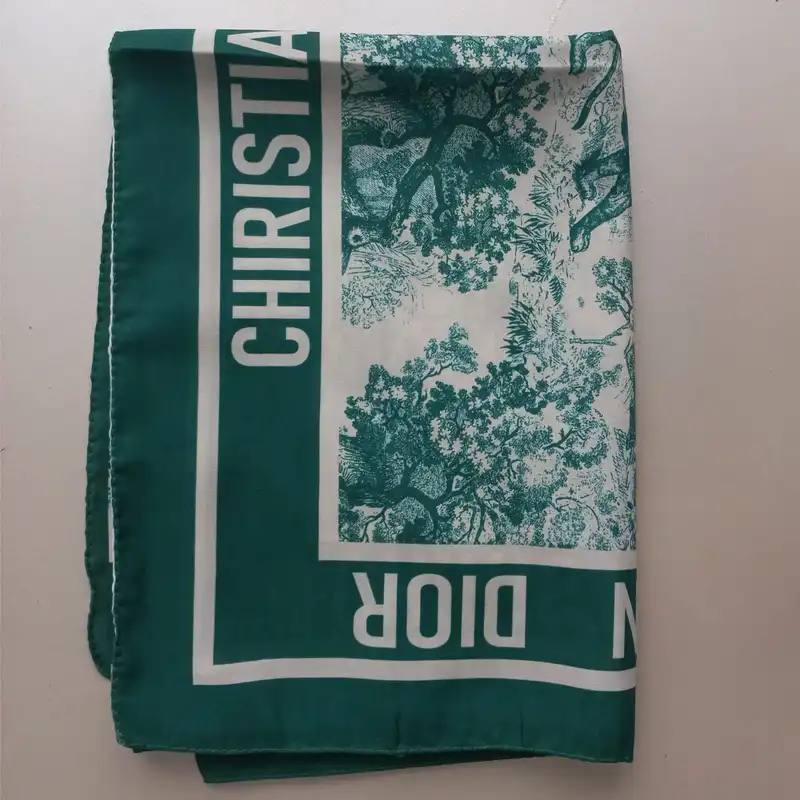 شال زنانه مدل نخی تابستانی حاشیه ساده طبیعت و جنگل کد 26