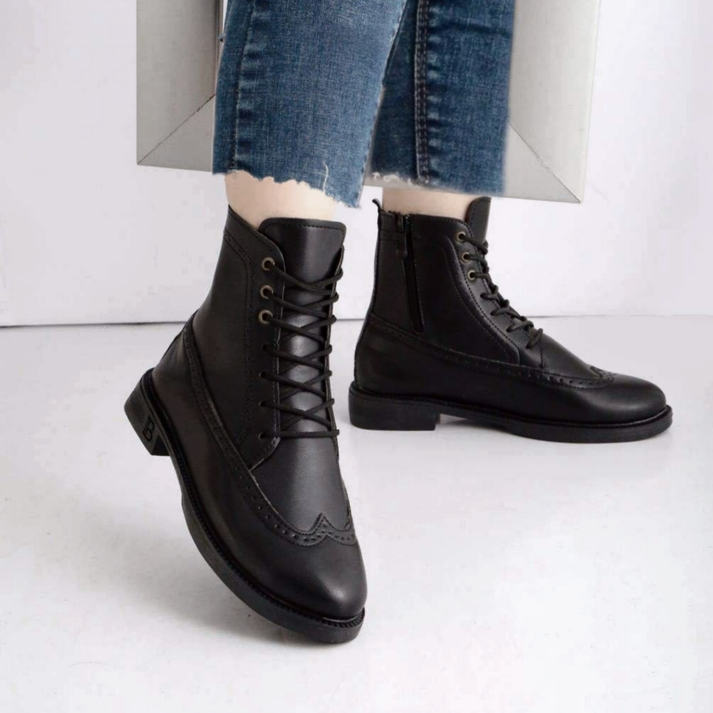 نیم بوت زنانه مدل هشارک