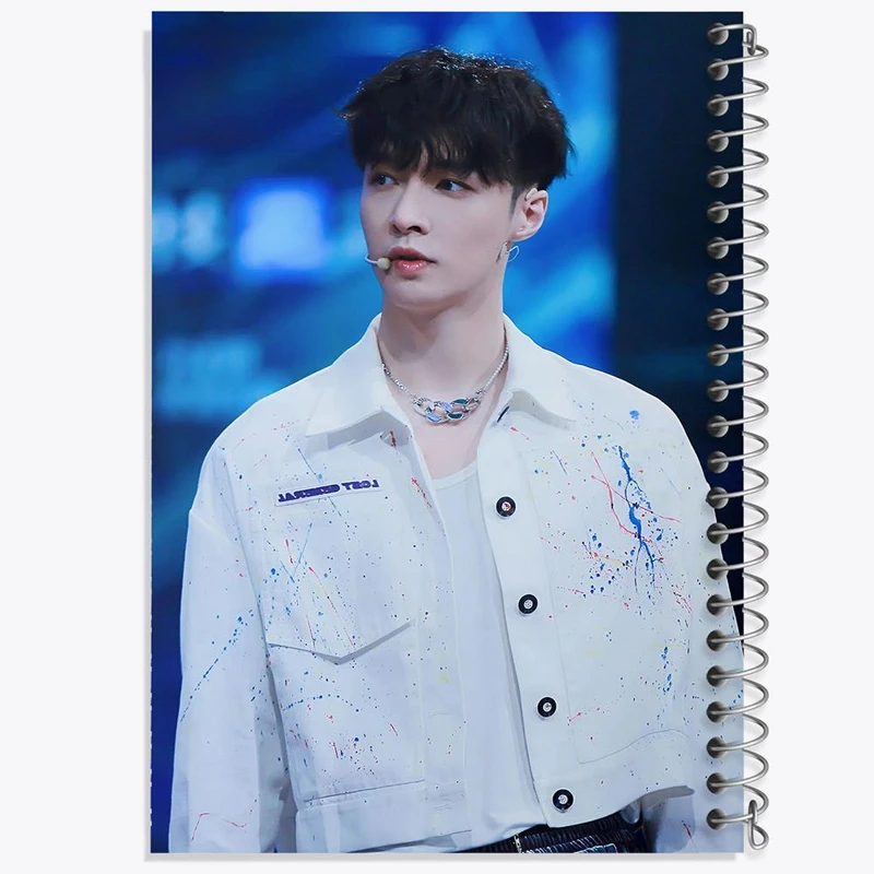 دفتر مشق 50 برگ خندالو مدل لی گروه اکسو EXO کد 13443