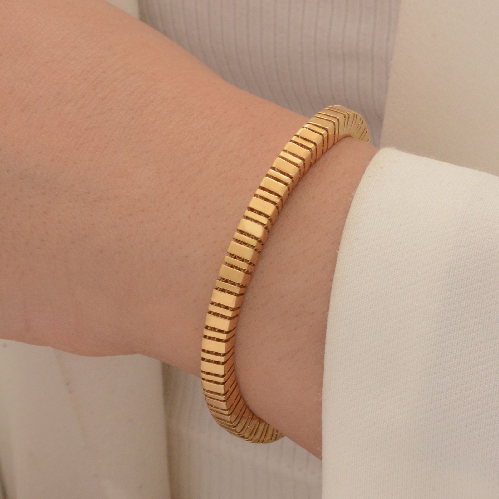 دستبند طلا 18 عیار زنانه طلای مستجابی مدل فمو کد 17 -  - 2
