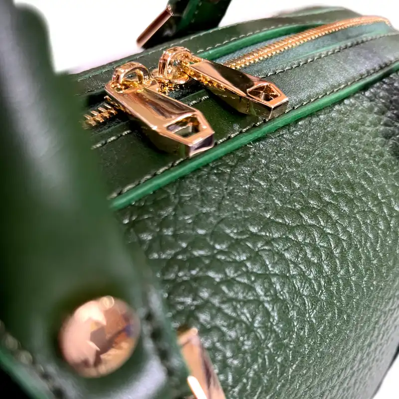 کیف دستی زنانه مدل  چرم طبیعی کد 502 طرح فلوتر