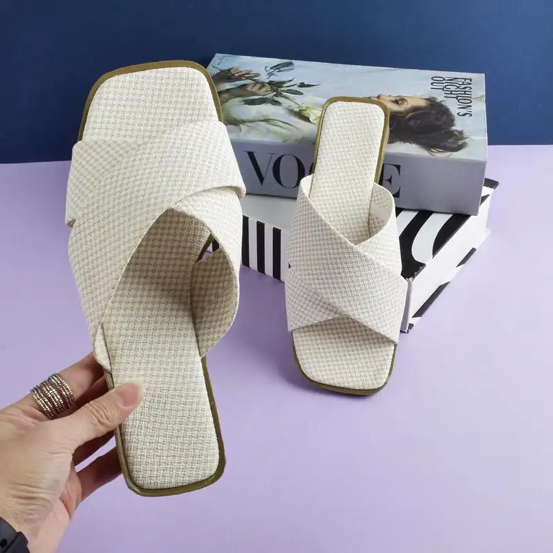 صندل زنانه نیکتا مدل  شطرنجی کد WH.2872